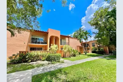 7120  Fairway Dr, Unit #L3, Miami Lakes, FL 33014 - Photo 1
