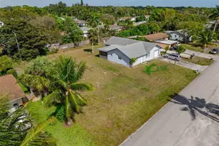 5207 Cleveland Rd, Delray Beach, FL 33484 - Photo 1