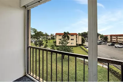 9720 S Hollybrook Lake Dr, Unit #301, Pembroke Pines, FL 33025 - Photo 1