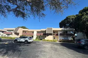 3251 S Palm Aire Dr, Pompano Beach, FL 33069 - Photo 1