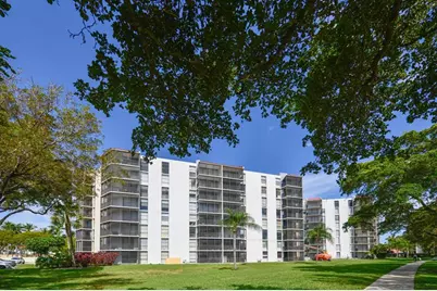 3101 N Country Club Dr, Unit #712, Aventura, FL 33180 - Photo 1