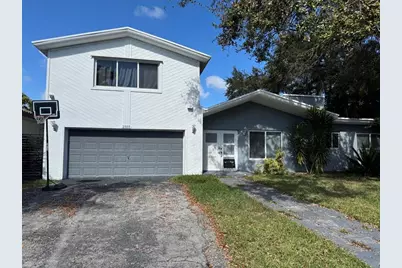 2555 NE 202nd St, Miami, FL 33180 - Photo 1