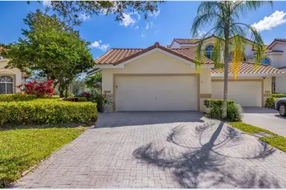 608 W Palm Aire Dr, Pompano Beach, FL 33069 - Photo 1