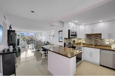 605 Oaks Drive #402, Pompano Beach, FL 33069 - Photo 1