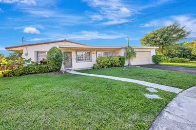 1178  Grant St, Hollywood, FL 33019 - Photo 1