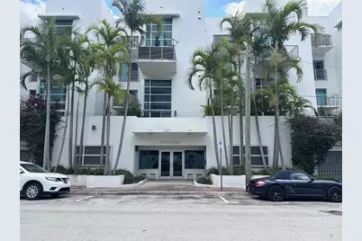 7744  Collins Ave, Unit #20, Miami Beach, FL 33141 - Photo 1