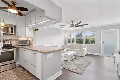 309  Oakridge R, Unit #309, Deerfield Beach, FL 33442 - Photo 1