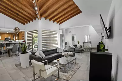 8125  Royal Palm Ct, Unit #2, Tamarac, FL 33321 - Photo 1