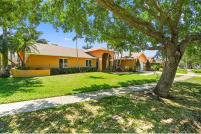 20260 NW 4th St, Pembroke Pines, FL 33029 - Photo 1