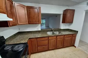 2820 Somerset Dr, Fort Lauderdale, FL 33311 - Photo 1