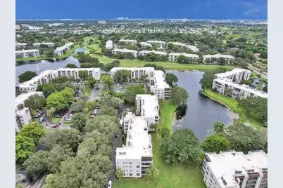 9235  Lagoon Pl, Unit #410, Davie, FL 33324 - Photo 1