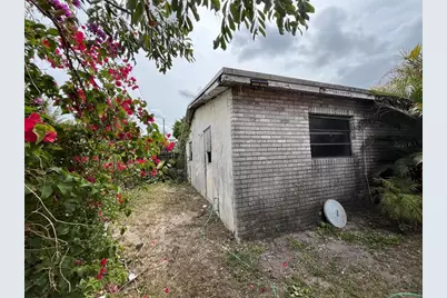 770 NW 40th Street, Oakland Park, FL 33309 - Photo 1