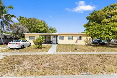 631 NE 171st St, Miami, FL 33162 - Photo 1