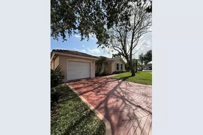 3572  Sahara Springs Blvd, Pompano Beach, FL 33069 - Photo 1