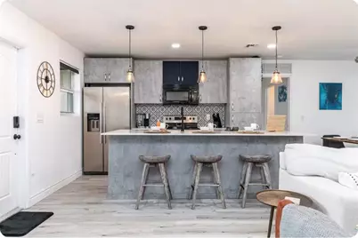 2648 NW 9th Ln, Wilton Manors, FL 33311 - Photo 9