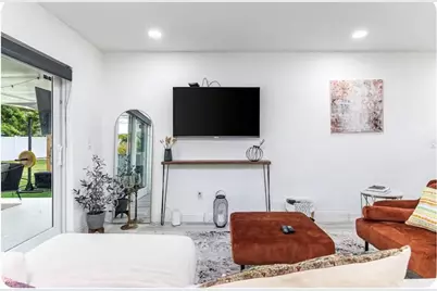 2648 NW 9th Ln, Wilton Manors, FL 33311 - Photo 7