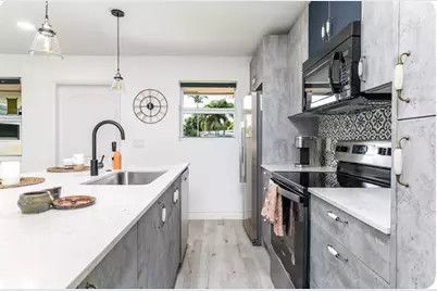 2648 NW 9th Ln, Wilton Manors, FL 33311 - Photo 11