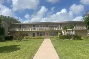 87 Chatham D, West Palm Beach, FL 33417 - Photo 1