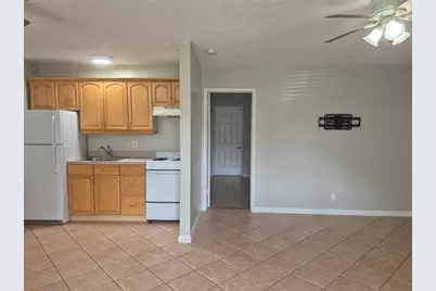 2621 NE 1st St, Unit #5, Pompano Beach, FL 33062 - Photo 1