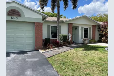 555  Abingdon Way, Davie, FL 33325 - Photo 1