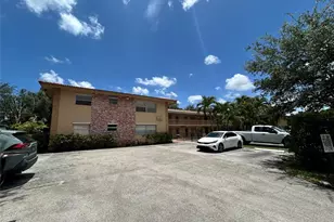 8704 NW 35th St, Coral Springs, FL 33065 - Photo 1