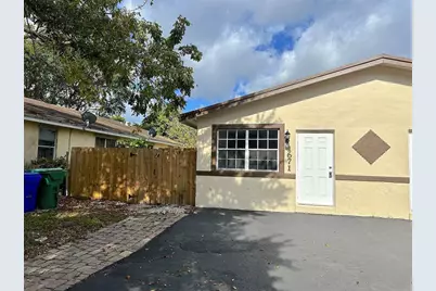 1671 SW 44th Avenue, Fort Lauderdale, FL 33317 - Photo 1