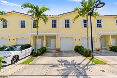 1102 NW 40th Way, Lauderhill, FL 33313 - Photo 1