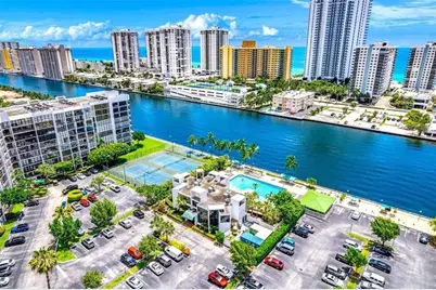 800  Parkview Dr, Unit #316, Hallandale Beach, FL 33009 - Photo 1