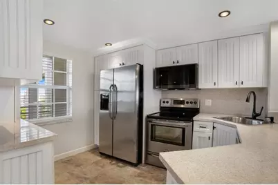 605  Oaks Dr, Unit #905, Pompano Beach, FL 33069 - Photo 1