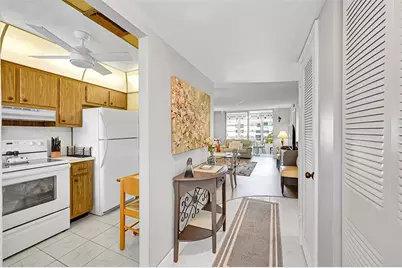 8110  Sunrise Lakes Blvd, Unit #202, Sunrise, FL 33322 - Photo 1