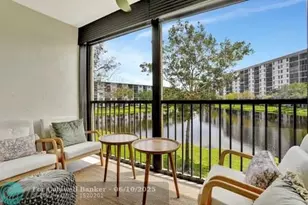 2228 N Cypress Bend Dr, Pompano Beach, FL 33069 - Photo 1