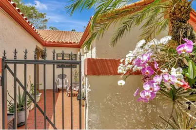 128  Centennial Ct, Deerfield Beach, FL 33442 - Photo 1