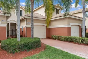 3916 Tree Top Dr, Weston, FL 33332 - Photo 1