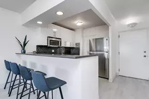 2555 NE 11th St, Fort Lauderdale, FL 33304 - Photo 1