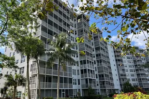 625 Oaks Dr, Pompano Beach, FL 33069 - Photo 1