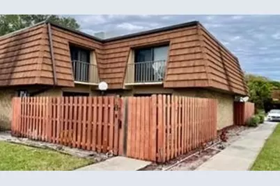 1440 N Lawnwood Cir, Unit 17A, Fort Pierce, FL 34950 - Photo 1