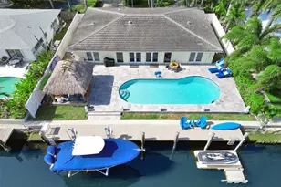 2428 SE 10th St, Pompano Beach, FL 33062 - Photo 1