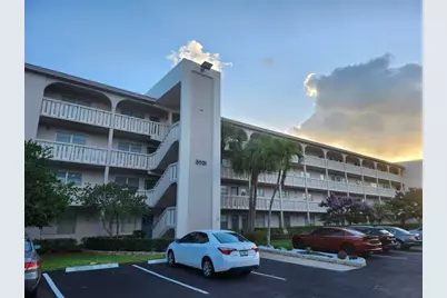 2001  Granada Dr, Unit #C 3, Coconut Creek, FL 33066 - Photo 1