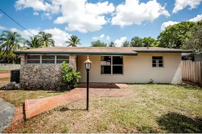 871 SW 10th St, Pompano Beach, FL 33060 - Photo 1