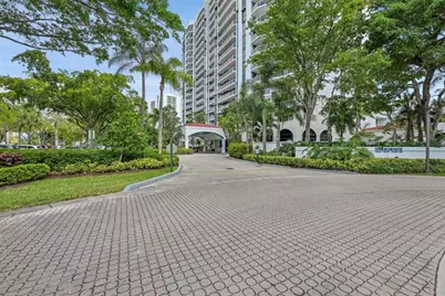 3640  Yacht Club Dr, Unit #1501, Miami, FL 33180 - Photo 1