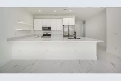 927 SW 2nd Ave, Deerfield Beach, FL 33441 - Photo 1