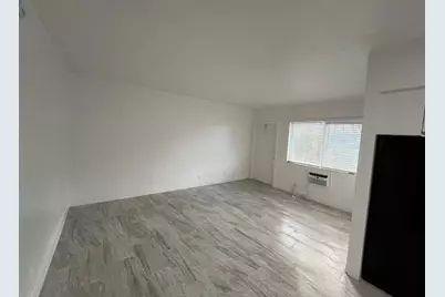 1751 NE 31st St, Unit #15, Pompano Beach, FL 33064 - Photo 1