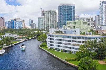 818 SE 4th St, Unit #404, Fort Lauderdale, FL 33301 - Photo 1