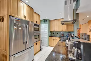 300 NE 19th Ct, Wilton Manors, FL 33305 - Photo 1