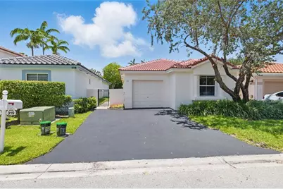 319 NW 74th Way, Plantation, FL 33317 - Photo 1