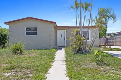 420 NE 27 Ave, Boynton Beach, FL 33435 - Photo 1