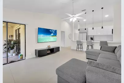 9779 NW 76th Ct, Tamarac, FL 33321 - Photo 1