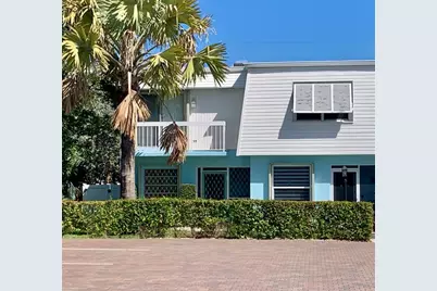 842 SE 19th Ave, Deerfield Beach, FL 33441 - Photo 1