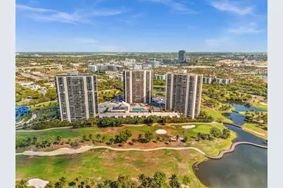 20379 W Country Club Dr, Unit #540, Aventura, FL 33180 - Photo 1