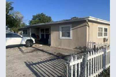300 NE 26th St, Pompano Beach, FL 33064 - Photo 1